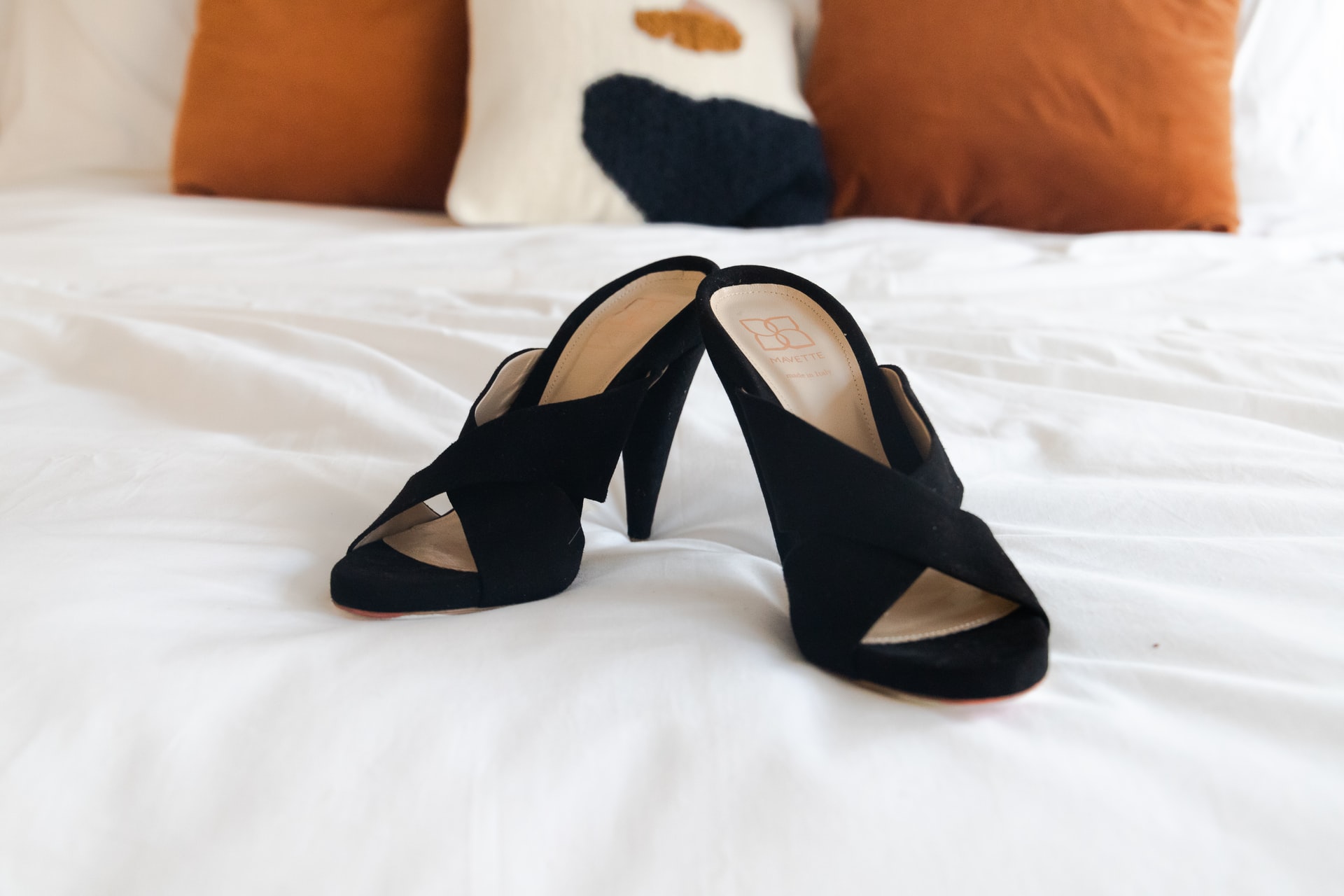 Advantages of Wearing Women’s Handmade Leather Sandals