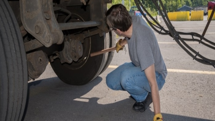 Truck Maintenance Guideline: For Everyday Life
