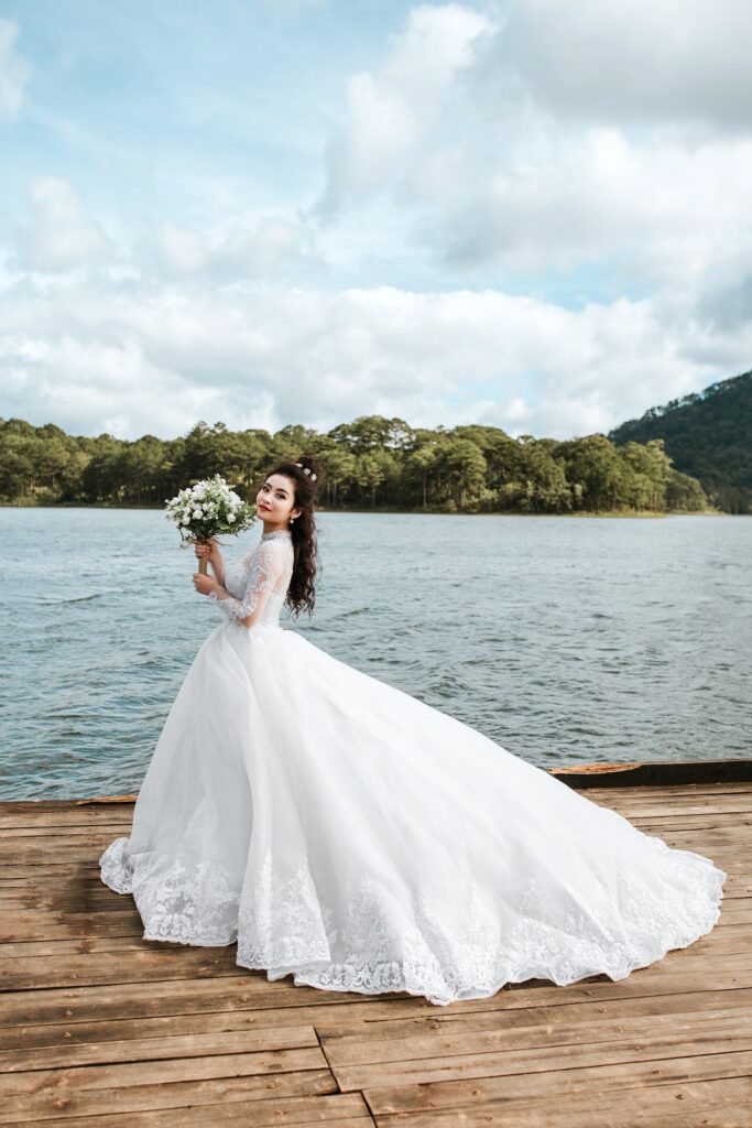 How to Choose a Wedding Dress that Fits Your Vibe