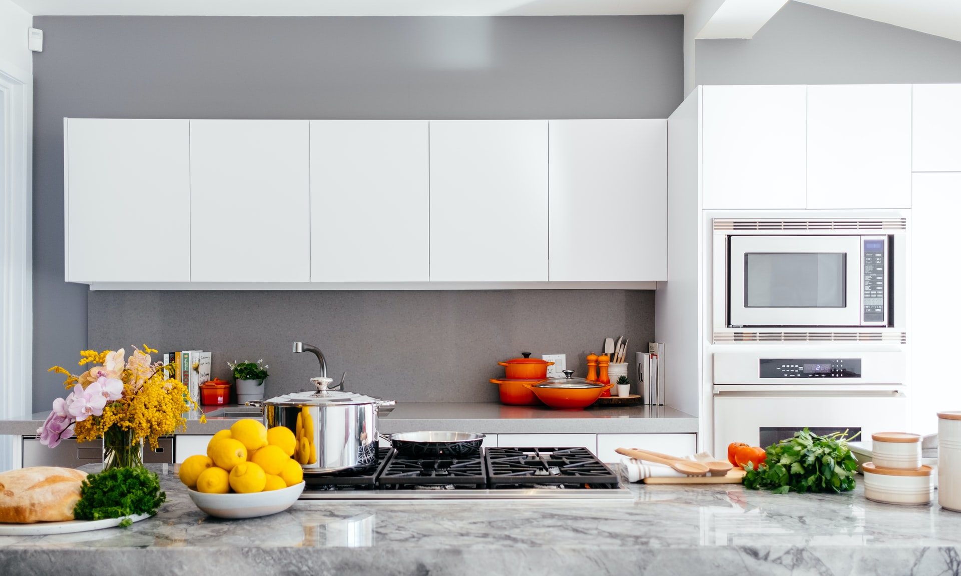 How Can You Successful Style Black and White Kitchen Island Lights in Your Home?