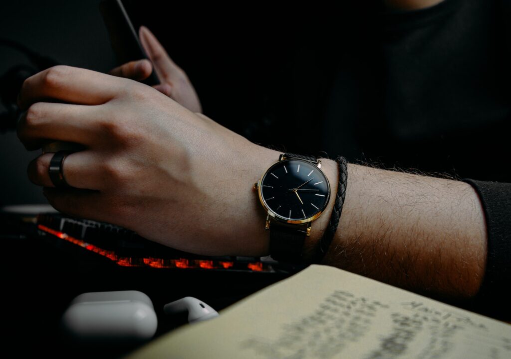 The Ultimate Watch Guide: What to Consider When Buying a Wristwatch