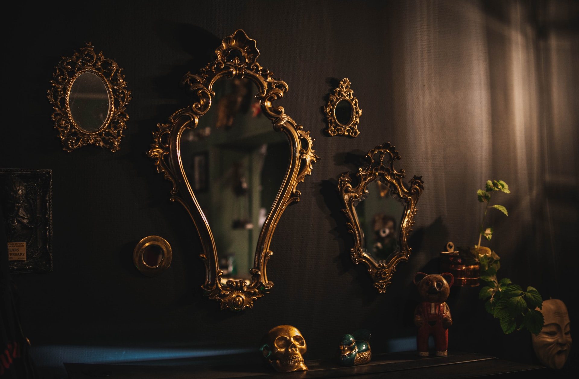 Vanity Mirrors: What to Look For When Buying One