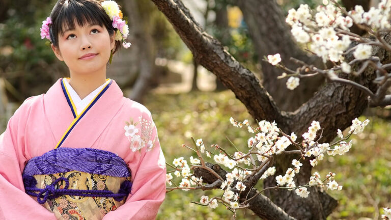 5 spectacular silk kimono facts you should know
