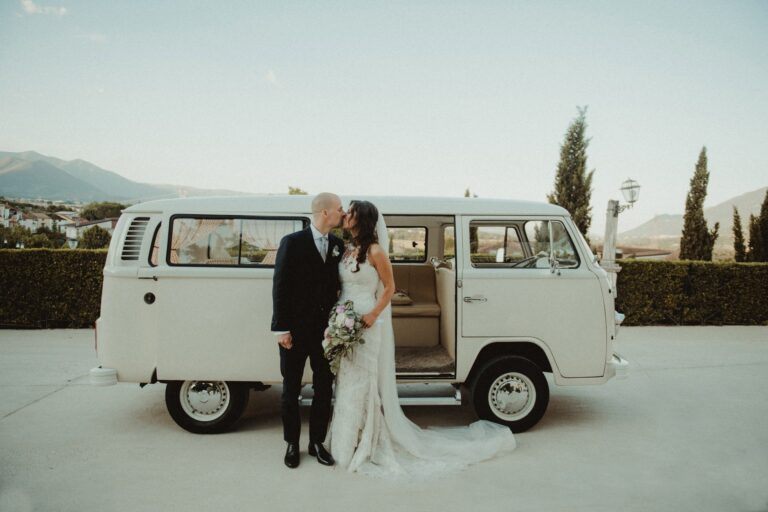 How to Figure Out Your Wedding Guest List