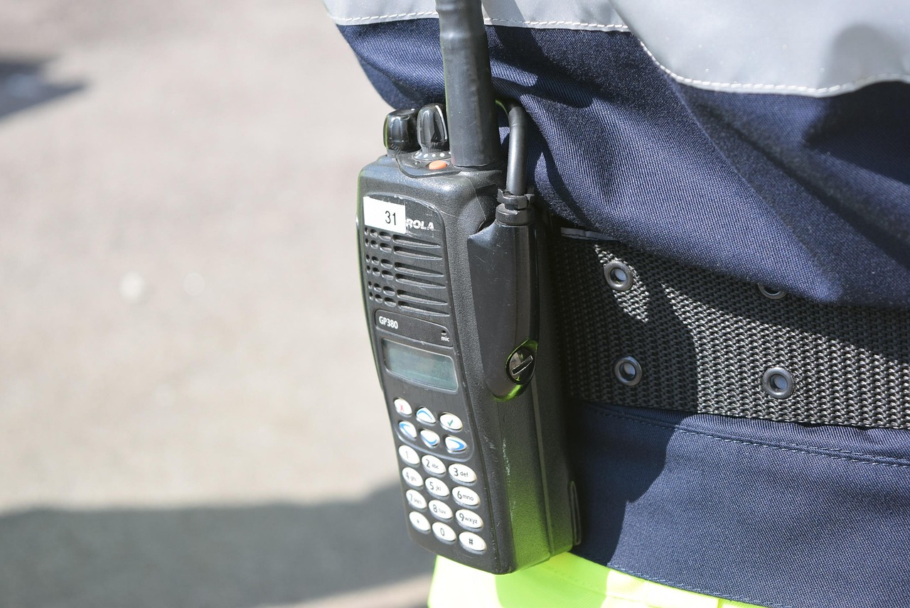 From Construction Sites to Events: The Versatile Uses of a Two-Way Radio