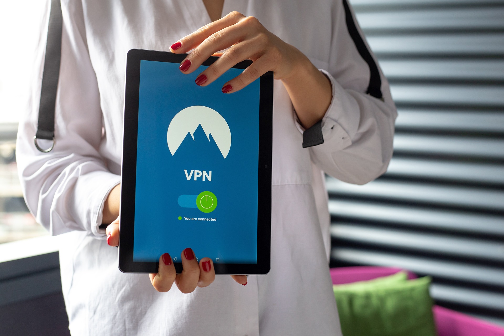 Understanding VPN Services and How VPNLY Enhances Online Privacy