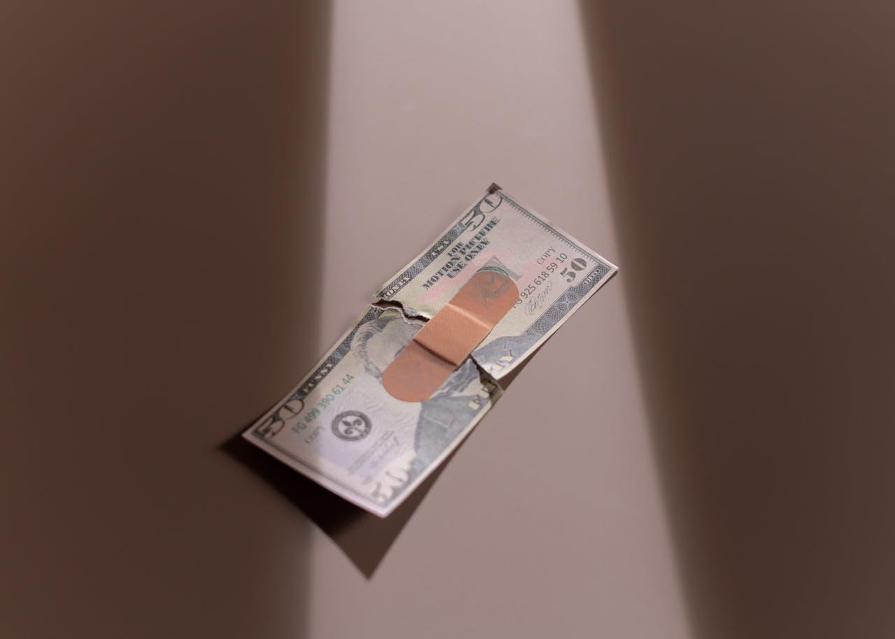Emergency Expenses Hitting All at Once? Here’s a Strategic Game Plan