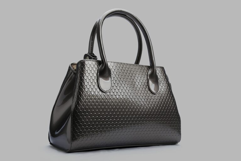 The Future of Fashion: Eco-Friendly Sportswear and Sustainable Bags